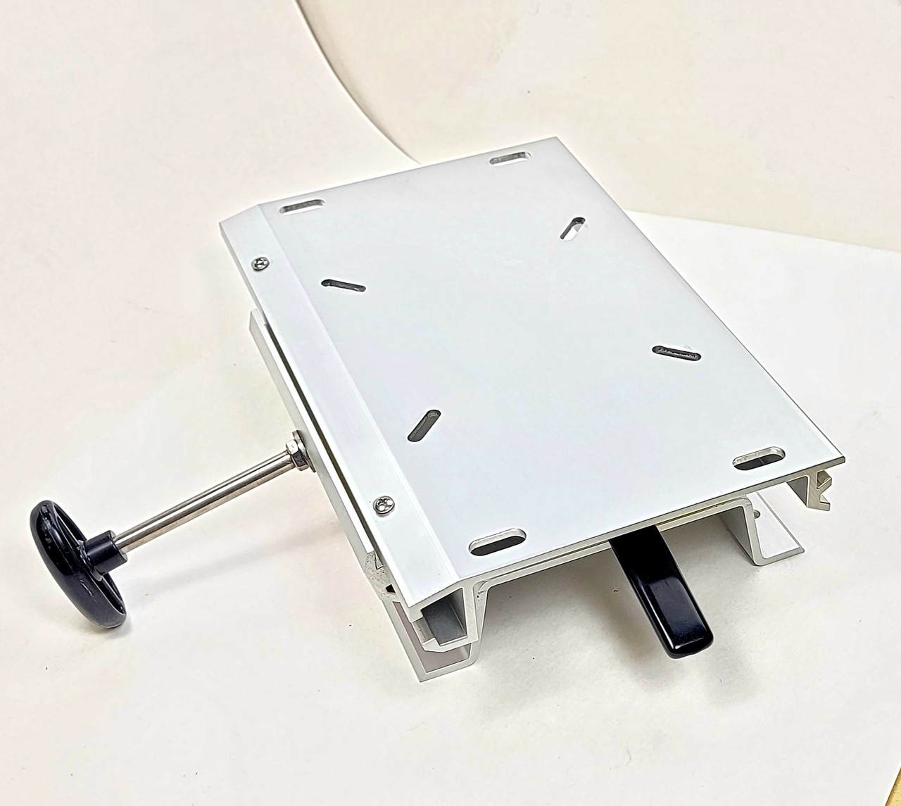 DRIVER SWIVEL/SLIDE SEAT BASE